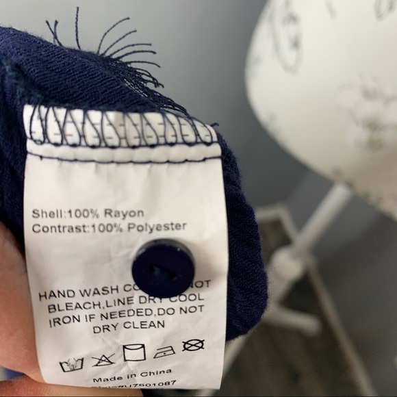 Suzanne Betro Navy Leopard Velvet Lace Trim Top LG - Picture 3 of 3